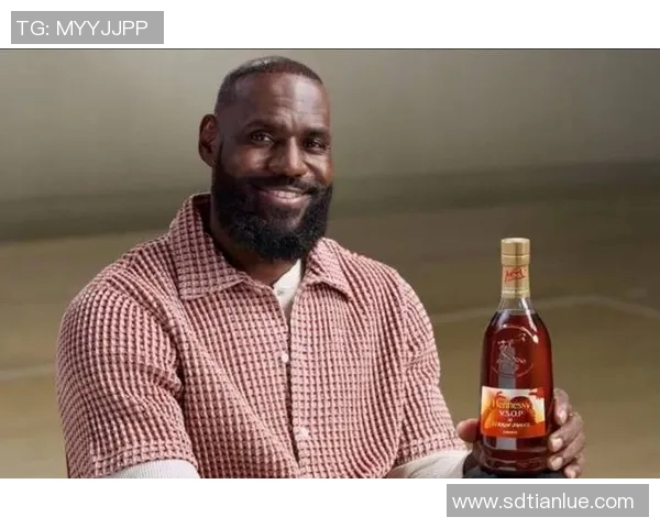 黑人足球明星因涉嫌犯罪入狱引发社会关注与舆论风暴